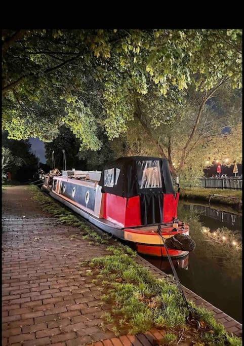 Hidden Gem Canal Facing Retreat With Lovely Walks Hopwas Екстериор снимка