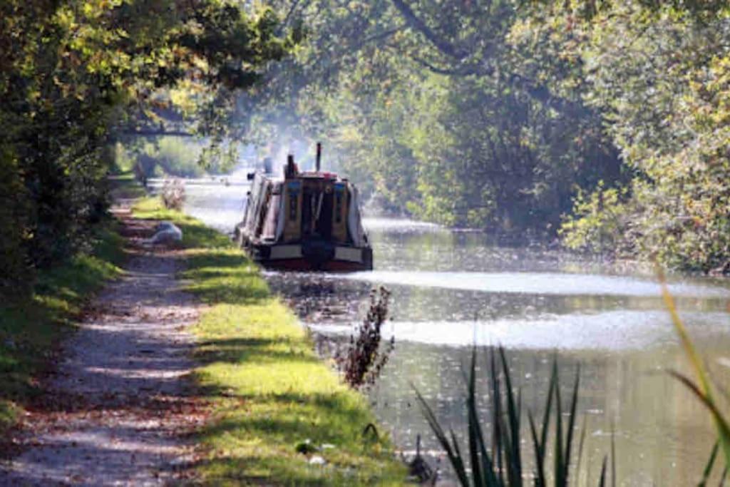 Hidden Gem Canal Facing Retreat With Lovely Walks Hopwas Екстериор снимка